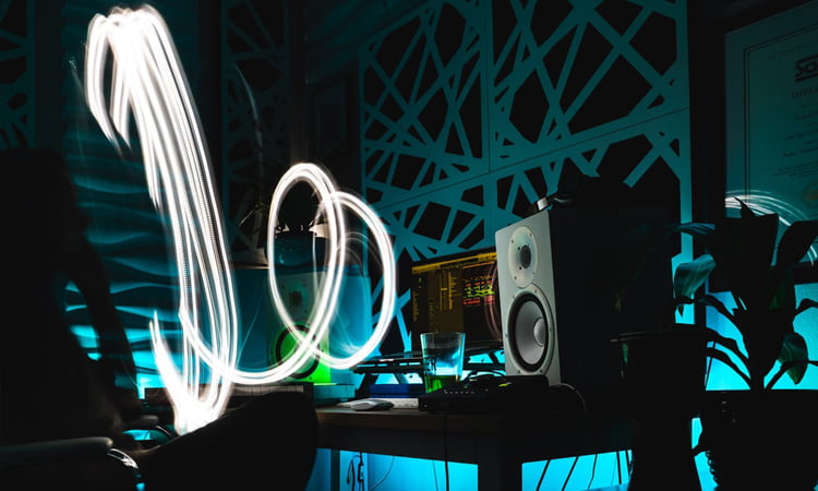 What is a Music Producer? 2 Important skills for a music producer
