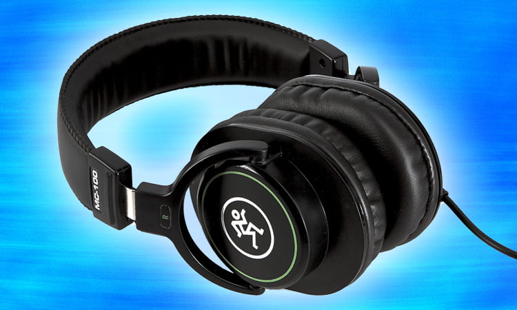 Mackie Creator Bundle Review 3 Mackie MC-100 headphones