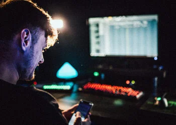 How to become a professional beatmaker and make a living from your beats